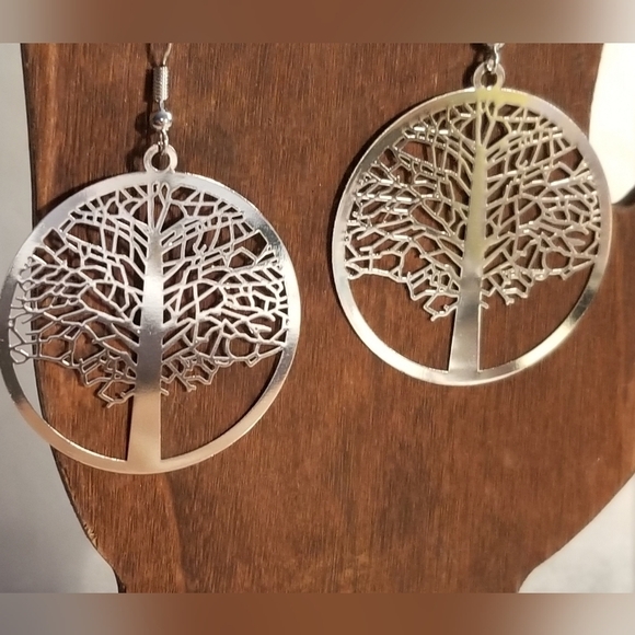 Tree of Life Hook Earrings in Gold or Silver tone - Picture 1 of 4